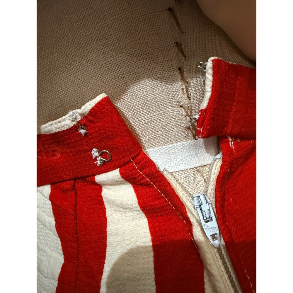 Vintage Red White Geometric Abstract Mod Skirt Suit Set Talon Zipper 60s - Picture 9 of 15